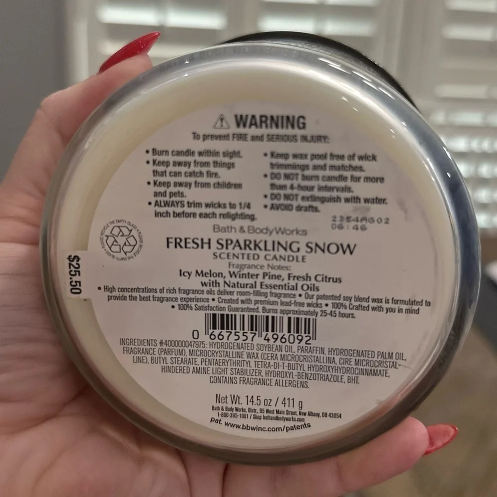 Bath & Body Works FRESH SPARKLING SNOW Large Scented 3‎ Wick Candle 14.5 oz